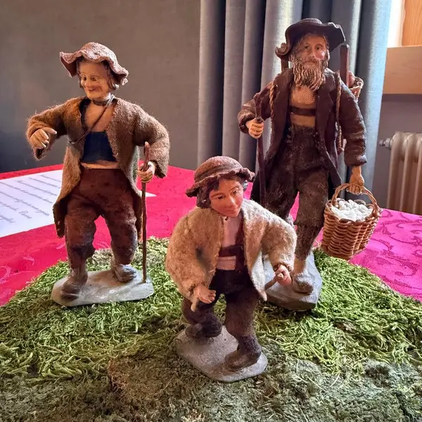 2025 Ausstellung im Pfarrsaal zum 1. Jahrestag von Adolf Fuchs  (2)